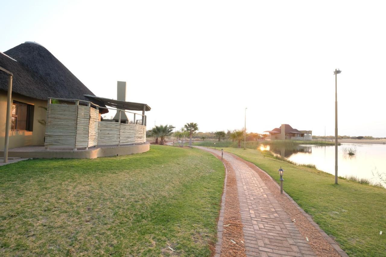 Lapa Lange Game Lodge Mariental Exterior foto