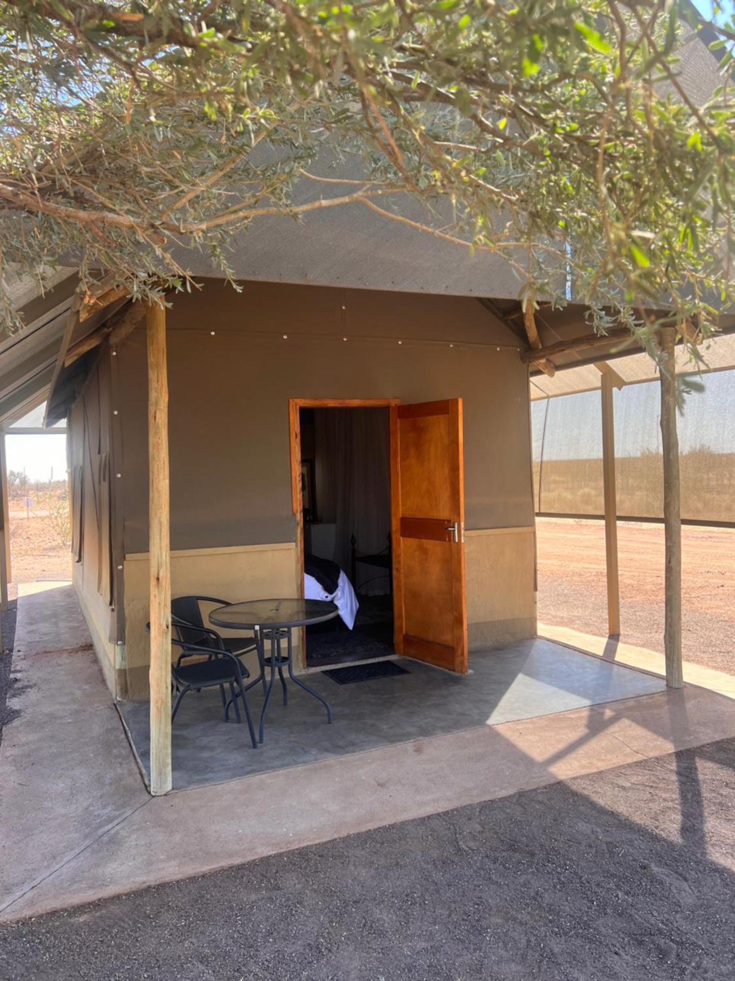 Lapa Lange Game Lodge Mariental Exterior foto