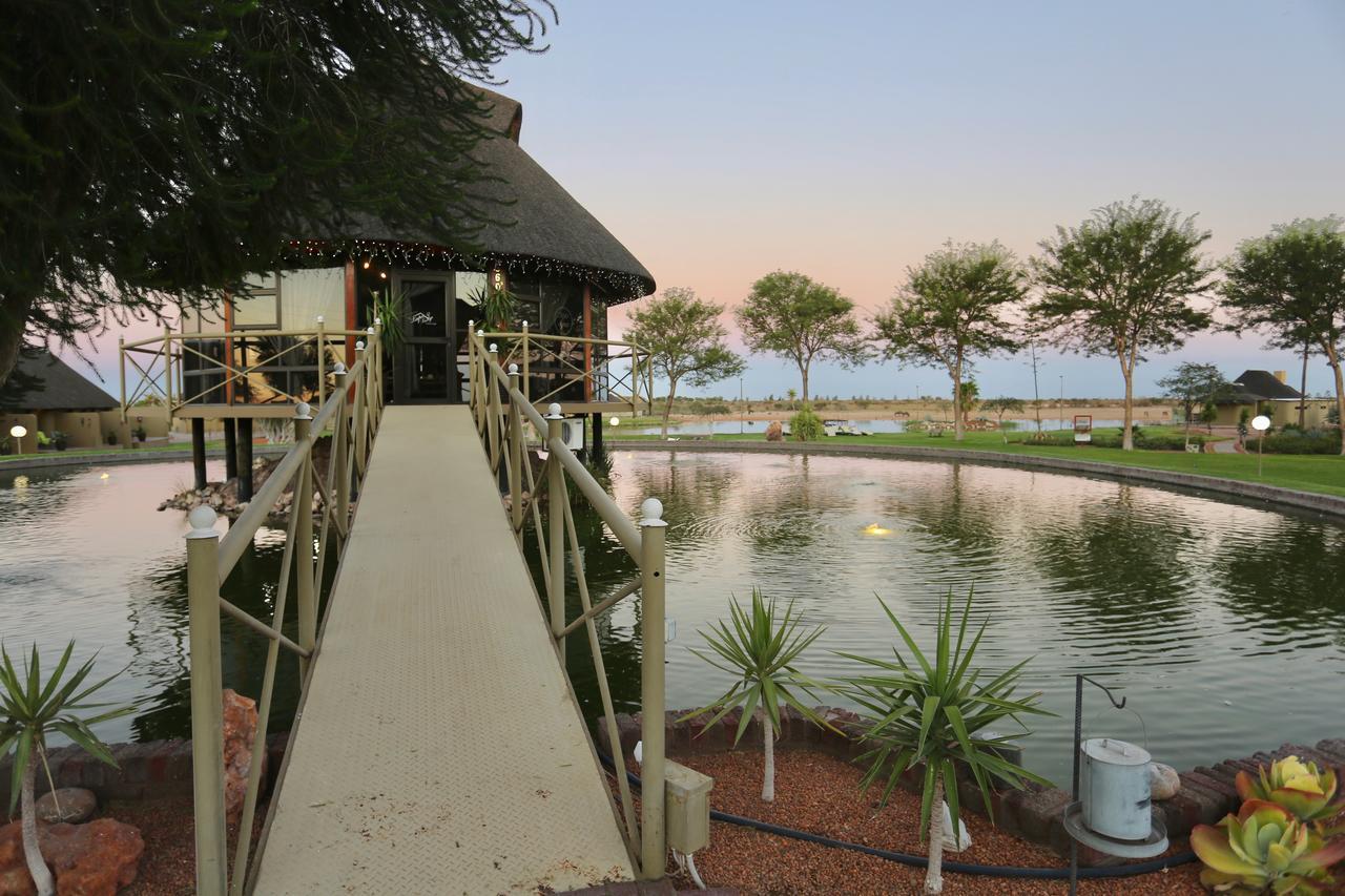 Lapa Lange Game Lodge Mariental Exterior foto